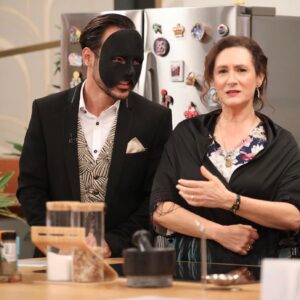 Luísa Cruz Instagram - Hoje fui com o meu Ismael dar espectáculo à “Casa Feliz”. Obrigado Diana Chaves e Sr. Dr. João Baião por me receberem tão bem. Cumpri um dos meus sonhos de aparecer na Televisão. Directamente da Nazaré para a Sic. Quem me viu?? 😘.
.
#luisacruz #casafeliz #sic #sptelevisao #nazaresic #alexandregoncalvesmanagement