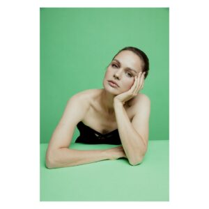 Luise Heyer Instagram - GREEN III

New Photos by @annewilk
Hair and Makeup @evinmuaberlin
Styling @maria_thomas_styling

@zta_mgmt
@fitz_skoglund

#green