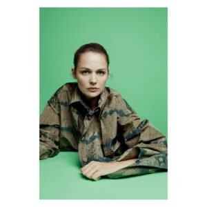 Luise Heyer Instagram - The Category is: GREEN!

New Photos by @annewilk
Hair and Makeup @evinmuaberlin
Styling @maria_thomas_styling

@zta_mgmt
@fitz_skoglund

#green