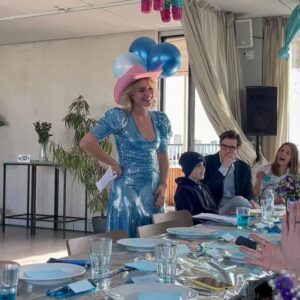 Luise von Finckh Instagram - Ich hab mir selbst ne blaue Party zum 30igsten geschenkt und es war echt scheiße..
💙🩵💎🦋🐳🐬💎💎💎🩵3️⃣0️⃣
Danke an alle, die mir diesen Tag so unvergesslich gemacht haben. I love you forever. #foreverblue #iloveparty 
Falls du darüber nachdenkst, Zeit&Geld in Freunde und Familie zu investieren. Do it, es gibt nichts Nährenderes!