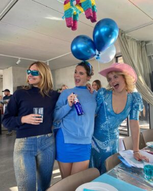 Luise von Finckh Instagram - Ich hab mir selbst ne blaue Party zum 30igsten geschenkt und es war echt scheiße..
💙🩵💎🦋🐳🐬💎💎💎🩵3️⃣0️⃣
Danke an alle, die mir diesen Tag so unvergesslich gemacht haben. I love you forever. #foreverblue #iloveparty 
Falls du darüber nachdenkst, Zeit&Geld in Freunde und Familie zu investieren. Do it, es gibt nichts Nährenderes!