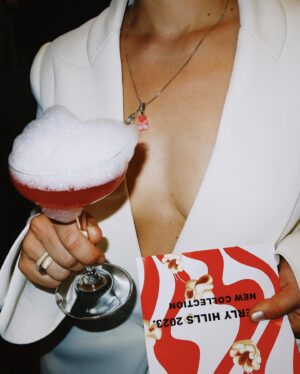 Luise von Finckh Instagram - Von unserem #fashionweek Ausflug letzte Woche. Thank you @kiliankerner_ & @voguegermany for having me 🥂fotos & fun @johanna.von.holst & @limauwo styled by @theresagrs HM by my cousin @naemi.nou