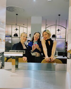 Luise von Finckh Instagram - Von unserem #fashionweek Ausflug letzte Woche. Thank you @kiliankerner_ & @voguegermany for having me 🥂fotos & fun @johanna.von.holst & @limauwo styled by @theresagrs HM by my cousin @naemi.nou