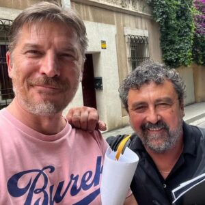 Luka Peroš Instagram - Que bien que lo hemos pasado hoy ensayando.
Un gran placer para tener la oportunidad de trabajar con este pedazo de actor.

@pacotous gracias para hacer este trabajo fácil, divertido y cariñoso. 

Te veo pronto! 

#vivaelapolo