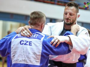 Lukáš Krpálek Instagram - Další náročný týden za mnou. 🔥🇭🇷
.
Pokračujeme v cestě dál #roadtoparis2024 . ✊🏼🇫🇷
.
#judo #czechjudo #roadtoparis2024 #porec #croatia #ippongear #uafamily