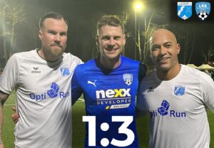 Lukasz Piszczek Instagram - Das Ergebnis war heute eher zweitrangig, aber die über 1.700 zahlenden Zuschauer sahen ein tolles Spiel. Danke an unsere tollen Gäste @lks_goczalkowice und eure Unterstützung rund um das Spielfeld! Und das Trio im Bild hatte sowieso seinen Spaß💪🏽⚽️
.
.
#svwo #wackerobercastrop #fussball #fußball #fussballliebe #fussballnews #amateurfussball #tickets #bvb #bvb09 
#borussiadortmund #dede #kevingroßkreutz #lukaszpiszczek #piszczek #polen #poland #polska #lksgoczałkowice #goczalkowicezdroj #goczalkowice #castroprauxel  #einmalwackerimmerwacker💙