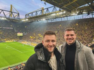 Lukasz Piszczek Instagram - Wpadliśmy sobie z @kuba.blaszczykowski w odwiedziny 😃