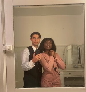 Luke Bilyk Instagram - If Franklin had insta in 1920, this would have been his profile pic… Catch up with Lucy, Franklin and the Porters tonight at 9pm!