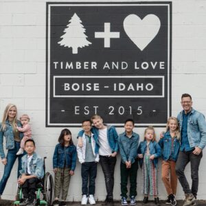 Luke Caldwell Instagram - With each passing year there is a deeper clarity of what truly is important in my life. I am so thankful on my birthday this year that we simply get to be together making memories, laughing, and growing in this life together ♥️ #family
