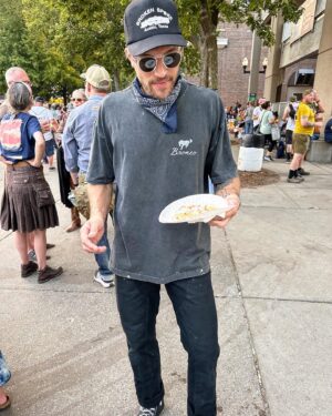 Luke Gulbranson Instagram - All black and FUNnel cake. It’s a party!!!!! #mnstatefair
