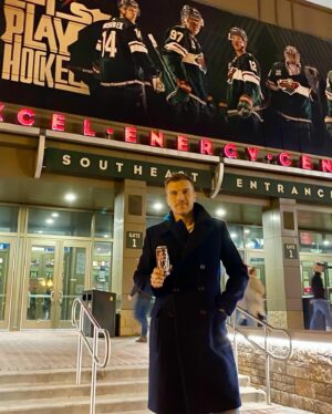 Luke Gulbranson Instagram - We couldn’t have scripted it better! 🍻🥅🏒

 @lukegulbranson came in for a Wild game and to see his beer, @happydoglager, now available at @xcelenergyctr! 🍺🍁 As he was buying beers for Wild fans, one of them just happened to be @twins’ @matt_wallner and family. Plus we met up with the happiest dog, @mnwildpup, and the Wild beat the Bruins. 👊

Let’s do it again tonight! Go Wild!

🍺 - @happydoglager, locally brewed light lager with a hint of maple 

📍- Section 101, Portable Bar

#wildbitesmn #mnwild #myxec #xcelenergycenter #happydoglager #saintpaul #twincities #stateofhockey