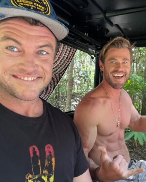Luke Hemsworth Instagram - Happy 40th to my brother, my best friend. @chrishemsworth you’re an inspiration to everyone who knows you. You are the sunlight in dark places and a shield for those who need it. Lov you mate