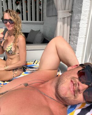 Luke Hemsworth Instagram - Happy anniversary for a couple days ago love!! 🤦‍♂️not sure why you put up with me but I’m glad you do. Love love love you. @thesamanthahemsworth