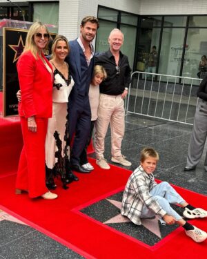Luke Hemsworth Instagram - So very proud of my LITTLE brothers.!!
@chrishemsworth for finally getting a star on Hollywood boulevard and also the release of his incredible film @furiosamovie 
And @liamhemsworth for his amazing work ethic getting ready to take on the mantle of @witchernetflix 
Love ya boys. How good?!?!?