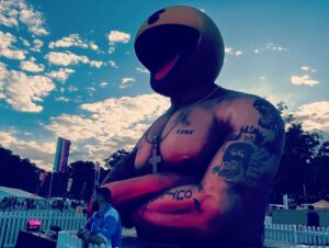 Luke Hemsworth Instagram - @splendourinthegrass 
Wicked fun.
Until a child loses their mind.
Clenched stomachs.
Flying spittle.
Starvation tantrums.
Things nobody told u about being a parent.
Back the next day to do it all again.