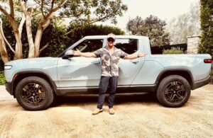 Luke Hemsworth Instagram - What a rad spaceship! Thanks @rivianofficial for the wheels while I was in LA. Was hard to let it go and jump back into a normal vehicle again. Very impressed with everyone I dealt with and of course with this amazing machine
 Looking forward to these landing in Australia. Yuiieewwww
