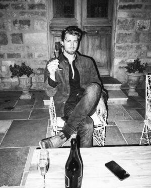 Luke Mitchell Instagram - TGIF BABY! 😇

📸: @arkfilms_dp