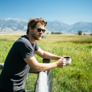 Luke Mitchell Instagram - #AD Montana mornings 😎 @OriginXCoffee
📸: @arkfilms_dp