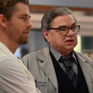 Luke Mitchell Instagram - Serious storyline, serious faces. 👊 @danieldorr_ #ChicagoMed #TONIGHT #OneChicago