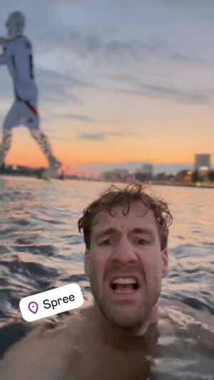 Luke Mockridge Instagram - Meine 3 Tipps zum Spieltag: 

1. Deutschland:Schweiz 2:0
2. Schottland:Ungarn  4:4
3. Schwimmt nicht in der Spree 💩