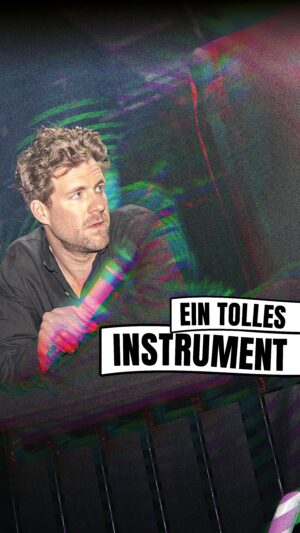 Luke Mockridge Instagram - Ein tolles Instrument 🎷😂

#comedydeutschland #comedyliveshow #humor #funny #lustig #comedy #lustiges #lukemockridge #deutschland