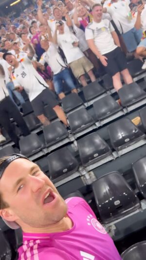 Luke Mockridge Instagram - Mein Tag im Stadion!