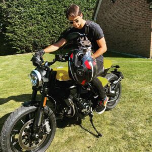 Luke Pasqualino Instagram - Weather like this can mean only one thing... 😎 @ducatiuk @ducati