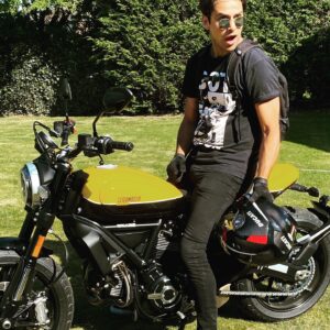 Luke Pasqualino Instagram - Weather like this can mean only one thing... 😎 @ducatiuk @ducati