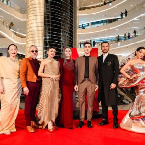 Lukman Sardi Instagram - @netflixid @jokoanwar Nightmares and Daydreams Premiere.. its a beautiful night.. so proud 🙏🙏.. Thank you all.

Yuk nonton.. sekarang tepat jam 14.00 sudah tayang worldwide di Netflix.

#nightmaresanddaydreams #netflix