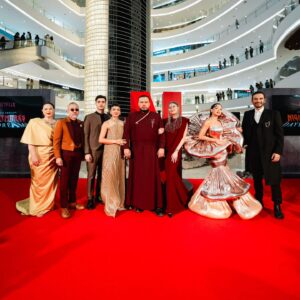 Lukman Sardi Instagram - @netflixid @jokoanwar Nightmares and Daydreams Premiere.. its a beautiful night.. so proud 🙏🙏.. Thank you all.

Yuk nonton.. sekarang tepat jam 14.00 sudah tayang worldwide di Netflix.

#nightmaresanddaydreams #netflix