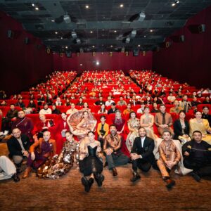 Lukman Sardi Instagram - @netflixid @jokoanwar Nightmares and Daydreams Premiere.. its a beautiful night.. so proud 🙏🙏.. Thank you all.

Yuk nonton.. sekarang tepat jam 14.00 sudah tayang worldwide di Netflix.

#nightmaresanddaydreams #netflix