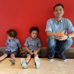 Lukman Sardi Instagram - Waktu kita seumuran 😁.. Happy Sunday 🤍