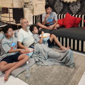 Lukman Sardi Instagram - Situasi malam ini 😁.. nobar England vs Swiss Euro 2024