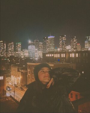 Lumi Pollack Instagram - Bonsoir Montréal 🌃🍁