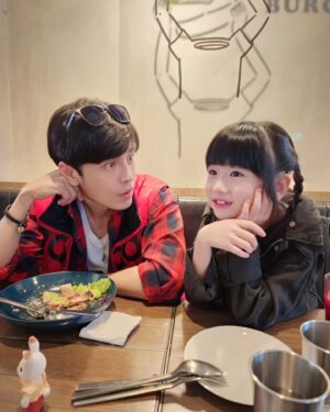 Luo Fei Chang Instagram - 開心與 @gino.t 爸比的下午茶約會❤️
謝謝Gino爸比的新年紅包🧧🤗