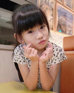 Actress Luo Fei Chang HD Instagram Photos and Wallpapers October 2023