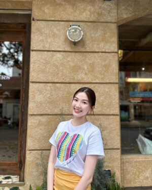 Lương Thanh Instagram - Chỉ cần bạn thấy vui vẻ 
Thì lưạ chọn nào cũng đúng đắn cả 💜
#TaHạnhPhúc 
#Elise