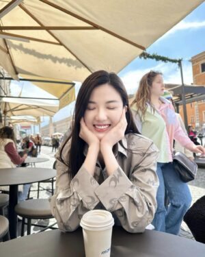 Lương Thanh Instagram - Là ngày đẹp trời mây xanh nắng vàng.. 🥰🥰🥰