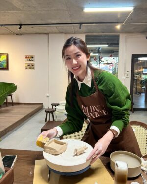 Lương Thanh Instagram - Nhân một ngày đẹp trời 🌸😛🤍