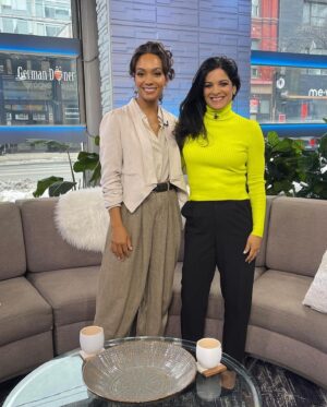 Lyndie Greenwood Instagram - Today’s the day!! Catch #Shelved tonight! 

Repost from @ctv_pr

•
Ahead of tonight’s series premiere of the new #CTV Original Comedy #Shelved airing at 9:30 pm ET/PT on @CTV, series star @lyndiegreenwood (who plays Wendy Yarmouth) stopped by Bell Media Studios in Toronto for a full press day.
 
Created and executive produced by @aqfarrell, @shelved_tv airs Mondays at 9:30 pm ET/PT on @CTV, CTV.ca and the CTV app.
 
(CBC Photo Credit: Vivian Rashotte, Q with Tom Power)

Amazing hair by @janetjacksonhairstylist and gorgeous makeup by @francelinegraham ❤️