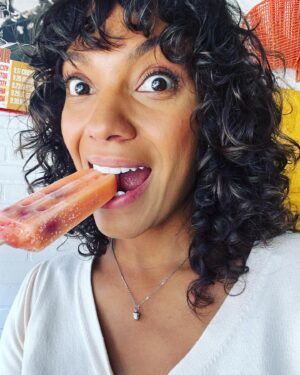 Lyndie Greenwood Instagram - That’s a wrap on SHELVED - season 1!! 

I had an absolute blast with this incredible cast and crew. This project is so special and I cannot wait to share it with you all!! 

I was looking through my phone for pics to post that don’t give anything anyway, and apparently that mostly leaves photos of me eating… 🤷🏽‍♀️🤦🏽‍♀️

So much love to @aqfarrell @counterfeitpics @ctv and everyone else who made this beautiful thing happen!! Until next time ❤️

#Shelved