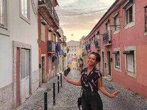 Lyndie Greenwood Instagram - Welcome, the fourth floor of life!! Ben and I celebrated in Lisbon. The city is bursting with beauty and music and food and life. We walked and ate and listened and also found some time to chill. Calling forth ease into this new decade. Ease and joy and gratitude. 

Love y’all. Thank you for the birthday wishes. And thank you, Ben. It was a real blast 🧡

#lisboa #sintra #cascais #birthdays #unbirthdays #6/6/1983 
@benji.on.the.reg