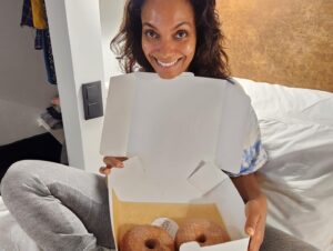 Lyndie Greenwood Instagram - Welcome, the fourth floor of life!! Ben and I celebrated in Lisbon. The city is bursting with beauty and music and food and life. We walked and ate and listened and also found some time to chill. Calling forth ease into this new decade. Ease and joy and gratitude. 

Love y’all. Thank you for the birthday wishes. And thank you, Ben. It was a real blast 🧡

#lisboa #sintra #cascais #birthdays #unbirthdays #6/6/1983 
@benji.on.the.reg