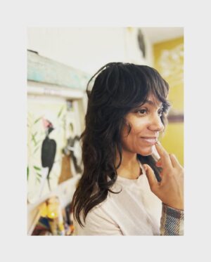 Lyndie Greenwood Instagram - I know these are pics of me (💁🏽‍♀️) but this is an appreciation post for my amazing Hair Witch and dear friend @niccijeanjoneshair - I love you Nicci 🧡

Repost from @niccijeanjoneshair
•
Sometimes someone really special comes into your life and you both just get it. #jones29palms #highdeserthair #highdeserthairwitch #friendship #makelove #dontwait @lyndiegreenwood