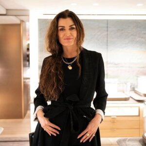 Lyne Renee Instagram - Thank you for having and bedazzling me ❤️ @davidyurman #flagship #holidaycollection #jewelry #holidayseason