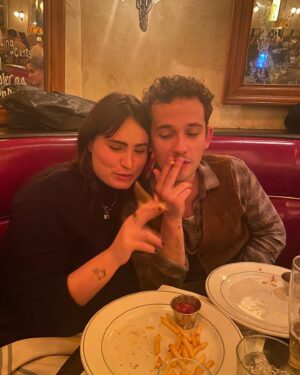 Lyne Renee Instagram - One more week till Helena Bergmann’s return @gossipgirl !#❤️! WHO’s excited? I am!!! Episode 4 now streaming @hbomax #gossipgirl #new #hbo #hbomax #helena #adventure #work #stream #love
