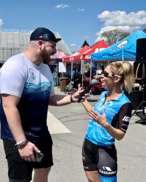 Lysanne Richard Instagram - Aujourd’hui, c’était le 12h de vélo pour le Tour CIBC Charles-Bruneau. Une journée d’entraînement ensoleillée en bonne compagnie! Heureuse de faire équipe avec la CIBC qui est un joueur si important pour la communauté Québécoise! 🚴‍♀️🏆 #devosidéesàlaréalité #pub