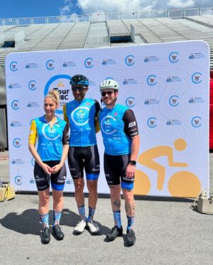 Lysanne Richard Instagram - Aujourd’hui, c’était le 12h de vélo pour le Tour CIBC Charles-Bruneau. Une journée d’entraînement ensoleillée en bonne compagnie! Heureuse de faire équipe avec la CIBC qui est un joueur si important pour la communauté Québécoise! 🚴‍♀️🏆 #devosidéesàlaréalité #pub
