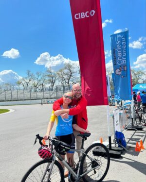 Lysanne Richard Instagram - Aujourd’hui, c’était le 12h de vélo pour le Tour CIBC Charles-Bruneau. Une journée d’entraînement ensoleillée en bonne compagnie! Heureuse de faire équipe avec la CIBC qui est un joueur si important pour la communauté Québécoise! 🚴‍♀️🏆 #devosidéesàlaréalité #pub