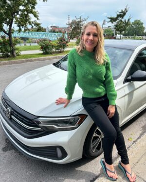 Lysanne Richard Instagram - Enfin un peu de répit pour rendre visite à mes proches!♥️
La route est belle avec ma @vwoutaouais 🚙
Bonne journée ensoleillée à vous tous!☀️